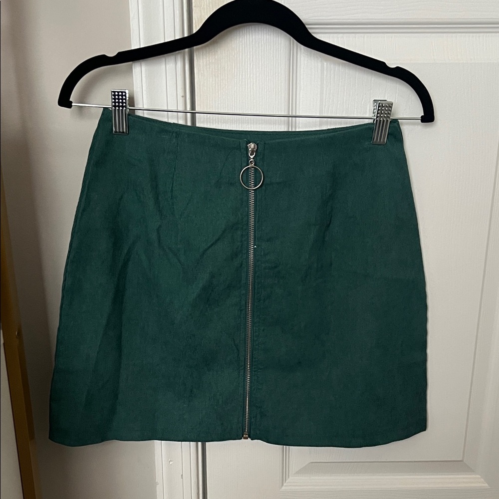 Elegant Green Zipper Skirt